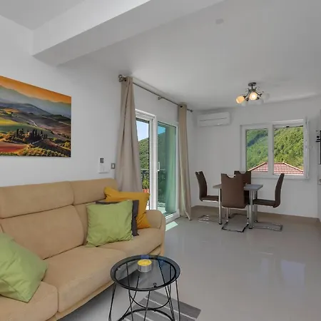 Luxury With A Swimming Pool Studenci, Zagora - 18483