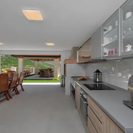 Luxury With A Swimming Pool Studenci, Zagora - 18483 Villa *