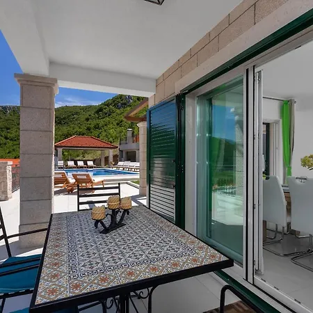 Villa Luxury With A Swimming Pool Studenci, Zagora - 18483